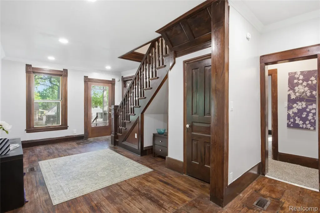 213 Maple Street Ypsilanti City MI 48198