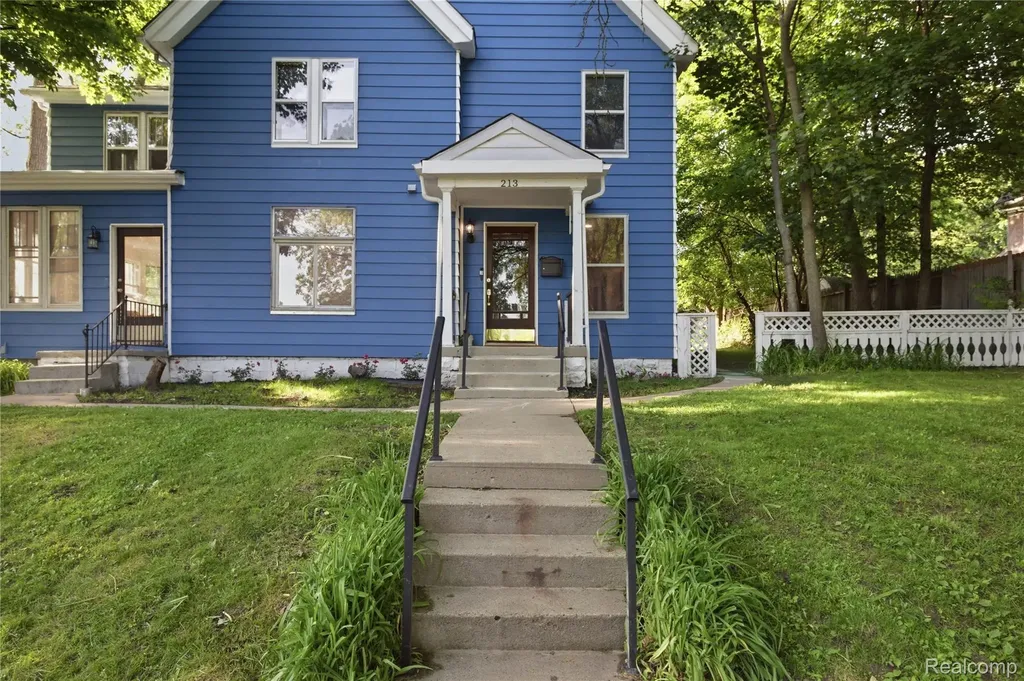 213 Maple Street Ypsilanti City MI 48198