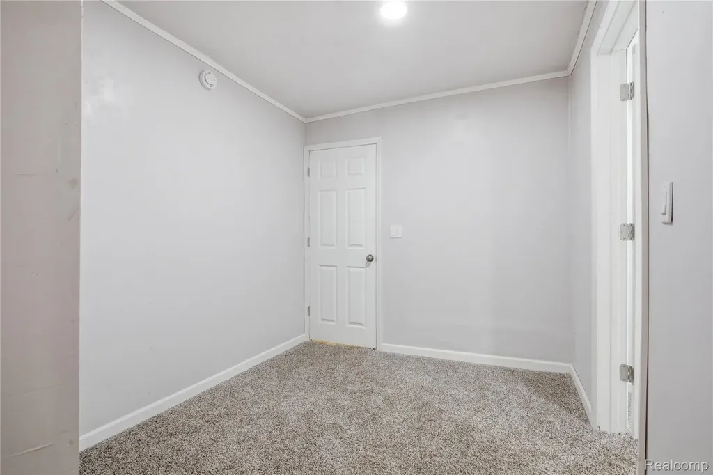 213 Maple Street Ypsilanti City MI 48198
