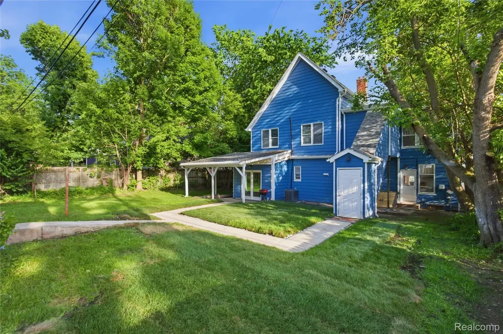 213 Maple Street Ypsilanti City MI 48198