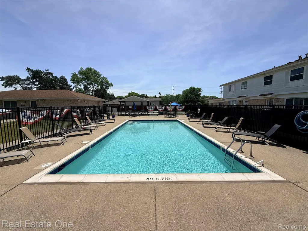 37735 Colonial Drive N Westland City MI 48185