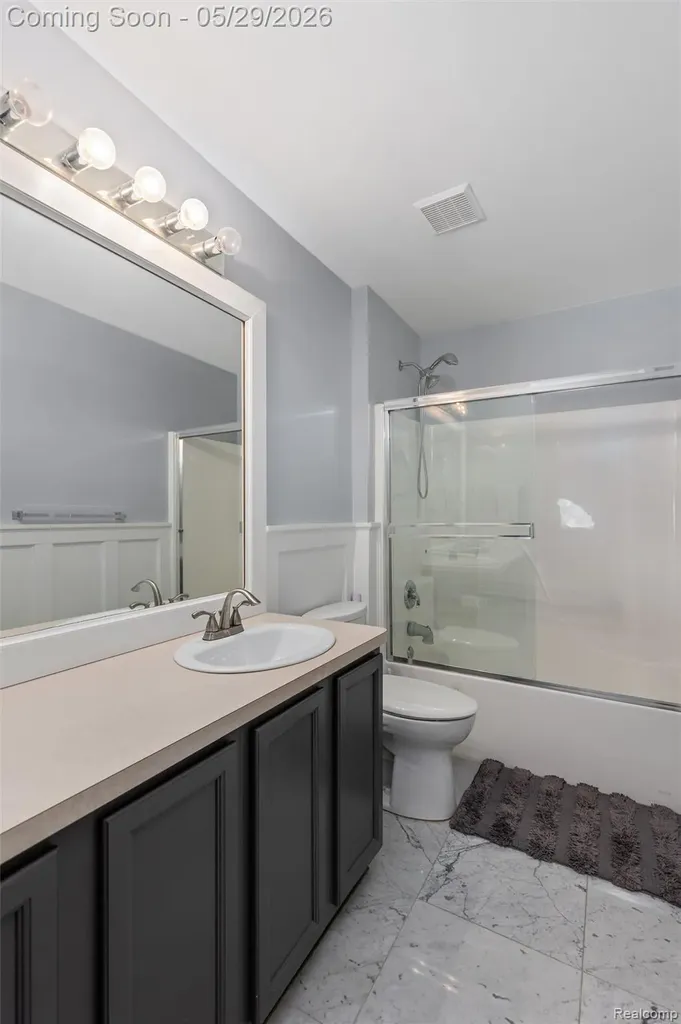 56312 Oasis Drive Macomb Township MI 48042
