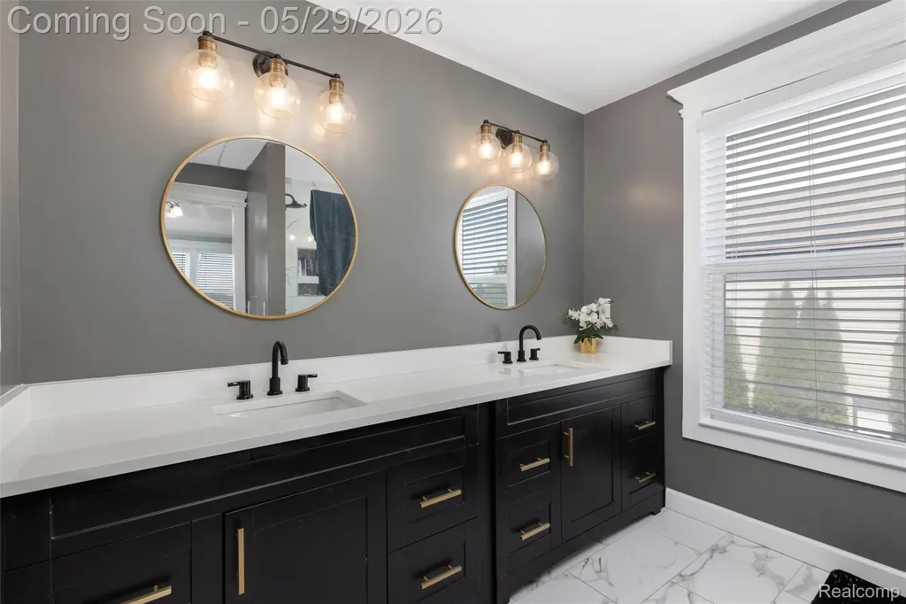 56312 Oasis Drive Macomb Township MI 48042