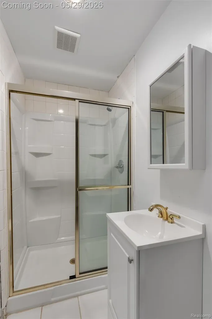 56312 Oasis Drive Macomb Township MI 48042
