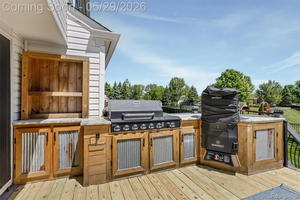 56312 Oasis Drive Macomb Township MI 48042