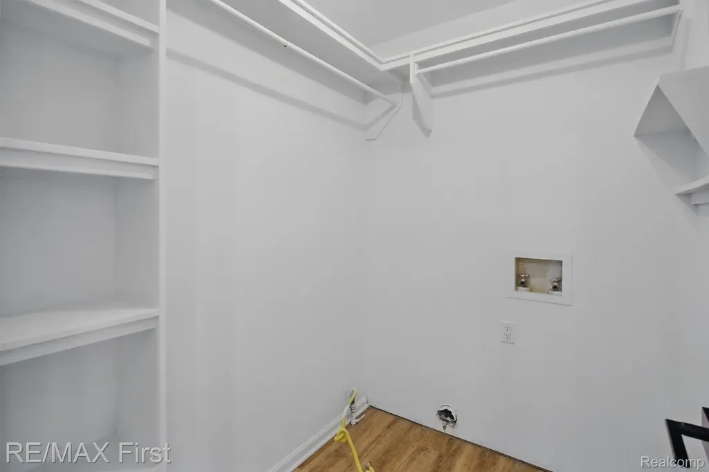6620 Red Cedar Lane West Bloomfield Charter Township MI 48324