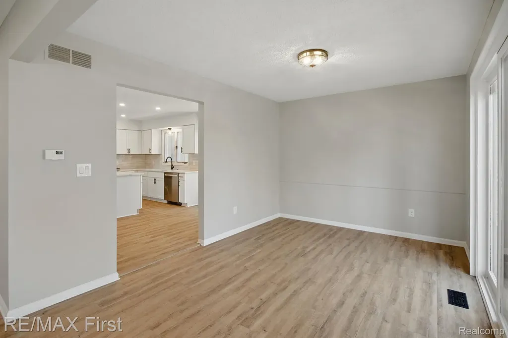 6620 Red Cedar Lane West Bloomfield Charter Township MI 48324