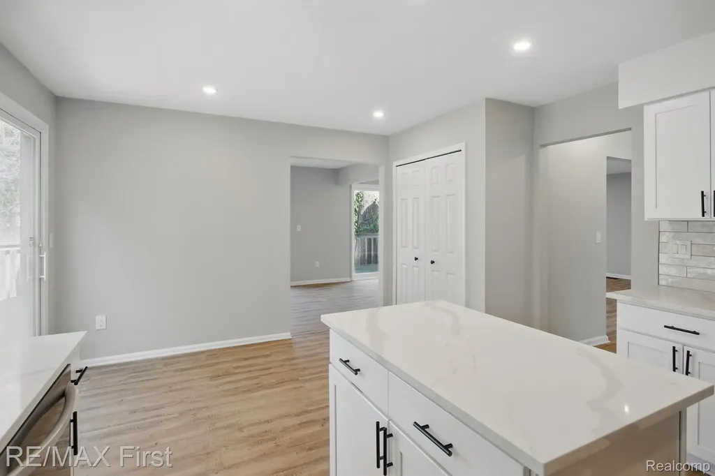 6620 Red Cedar Lane West Bloomfield Charter Township MI 48324