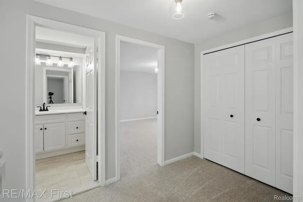 6620 Red Cedar Lane West Bloomfield Charter Township MI 48324
