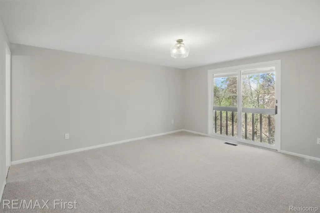 6620 Red Cedar Lane West Bloomfield Charter Township MI 48324