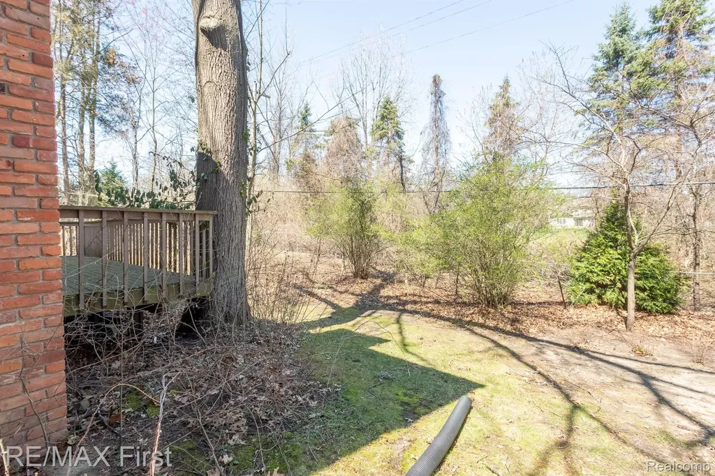 6620 Red Cedar Lane West Bloomfield Charter Township MI 48324