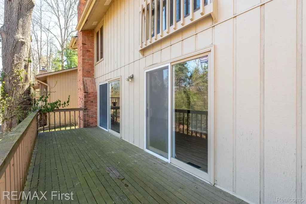6620 Red Cedar Lane West Bloomfield Charter Township MI 48324