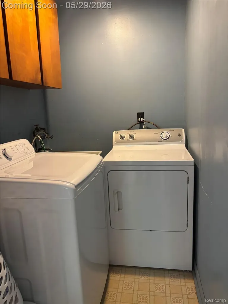 1147 Jay Street Waterford Charter Township MI 48327