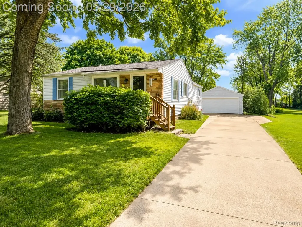 1147 Jay Street Waterford Charter Township MI 48327