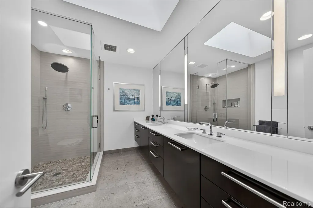 32714 Ravine Drive Franklin Village MI 48025