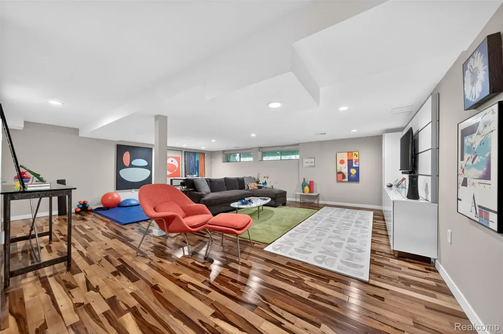32714 Ravine Drive Franklin Village MI 48025