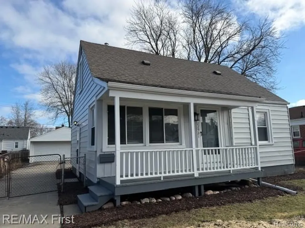22921 Gaukler Street St. Clair Shores City MI 48080
