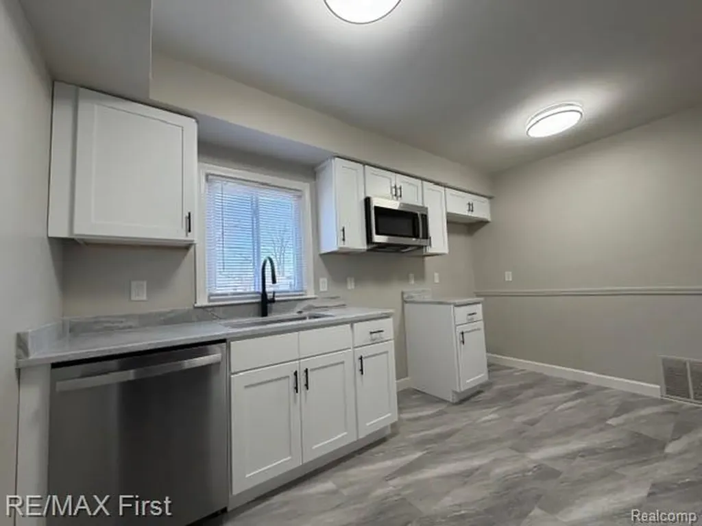 22921 Gaukler Street St. Clair Shores City MI 48080