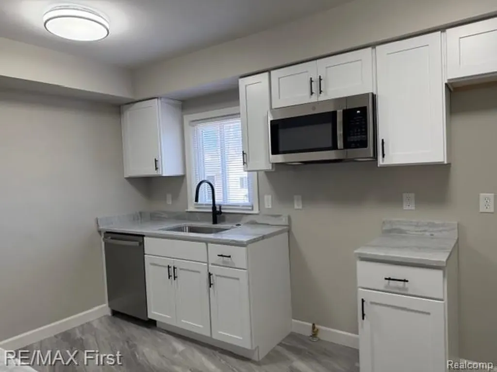 22921 Gaukler Street St. Clair Shores City MI 48080