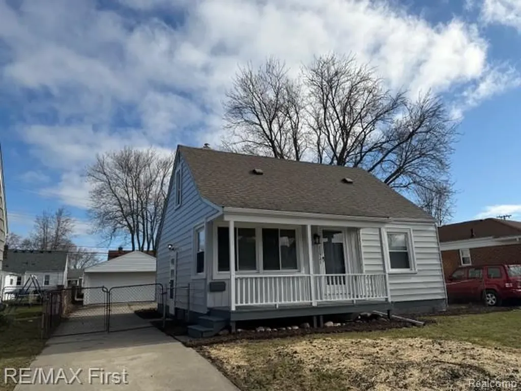 22921 Gaukler Street St. Clair Shores City MI 48080