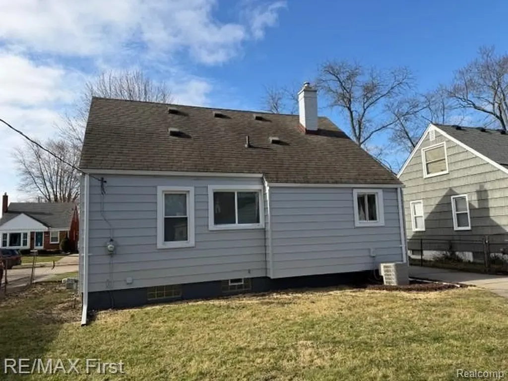 22921 Gaukler Street St. Clair Shores City MI 48080