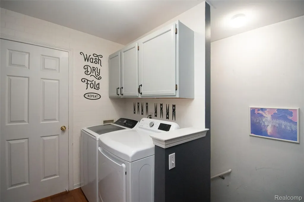 29931 Rosslyn Avenue Garden City City MI 48135