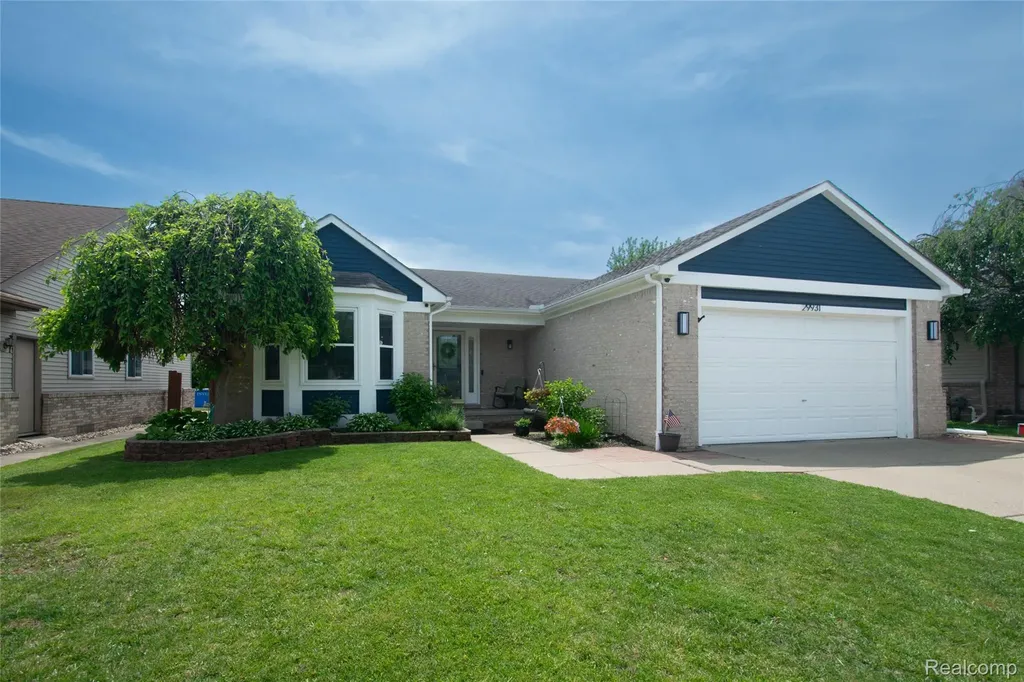 29931 Rosslyn Avenue Garden City City MI 48135