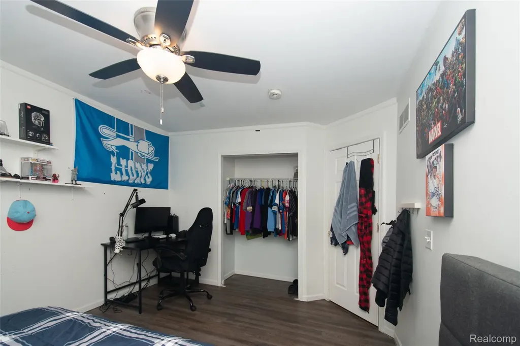 29931 Rosslyn Avenue Garden City City MI 48135