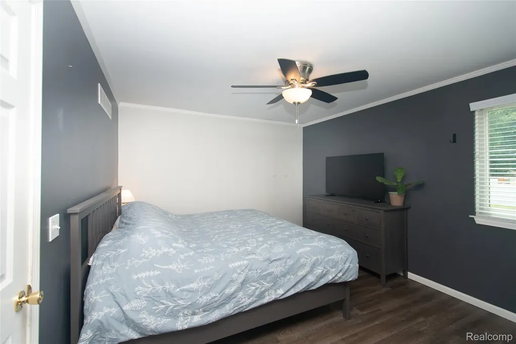 29931 Rosslyn Avenue Garden City City MI 48135