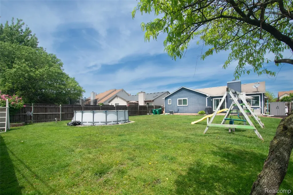 29931 Rosslyn Avenue Garden City City MI 48135
