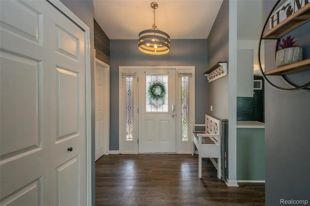 29931 Rosslyn Avenue Garden City City MI 48135