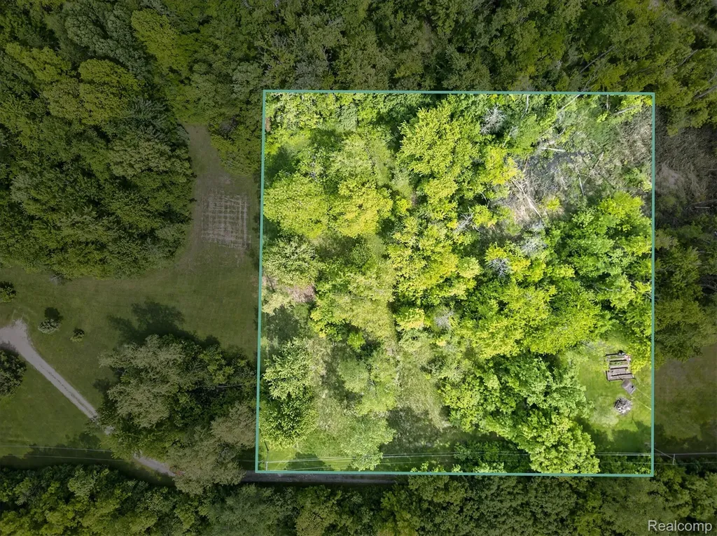 Lot 9 Mile Road Novi City MI 48374