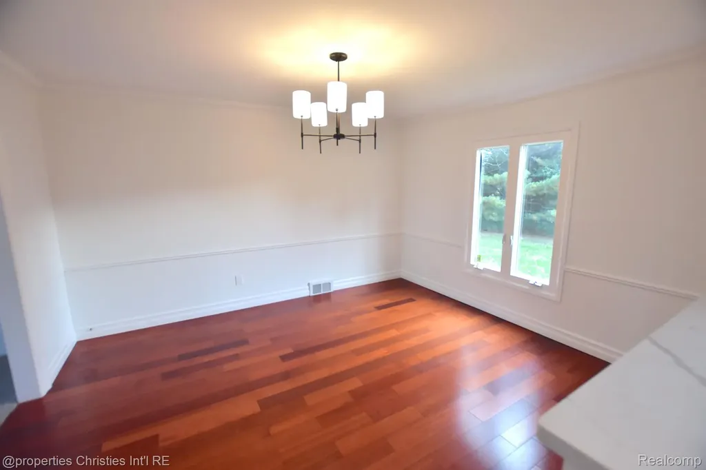 4217 Covered Bridge Road Bloomfield Charter Township MI 48302