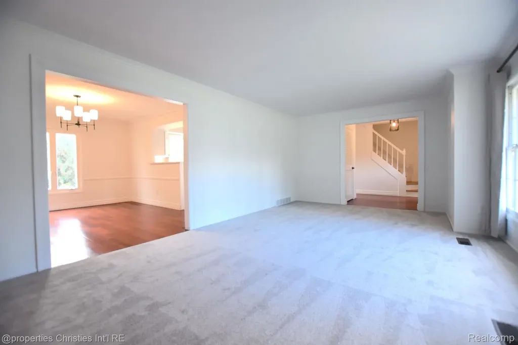 4217 Covered Bridge Road Bloomfield Charter Township MI 48302