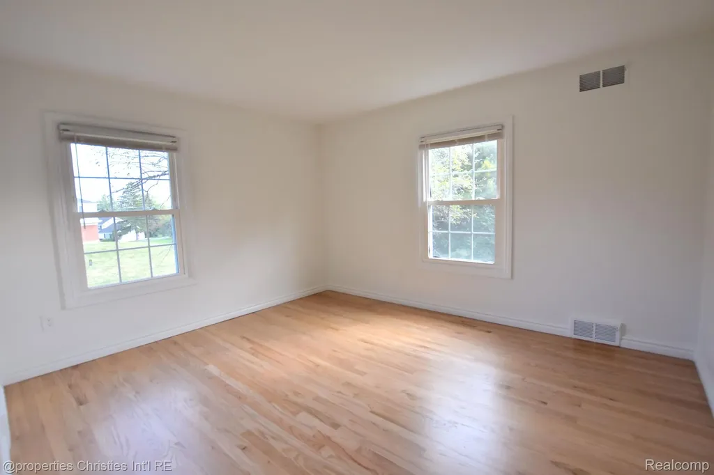 4217 Covered Bridge Road Bloomfield Charter Township MI 48302