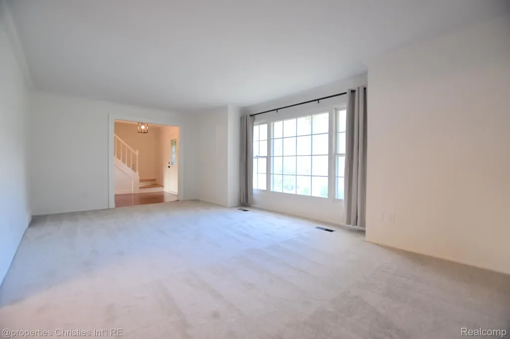 4217 Covered Bridge Road Bloomfield Charter Township MI 48302