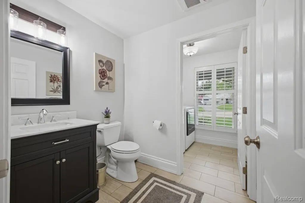 26296 Franklin Court Franklin Village MI 48025