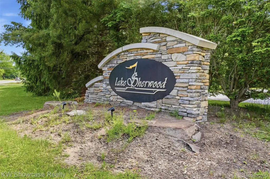 3345 E Commerce Road Commerce Charter Township MI 48382