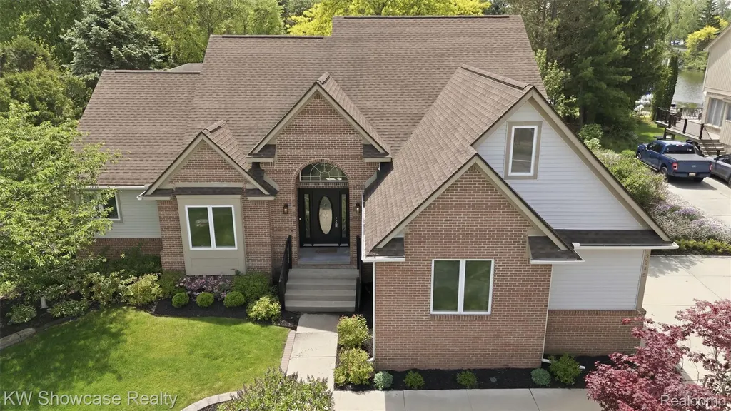 3345 E Commerce Road Commerce Charter Township MI 48382