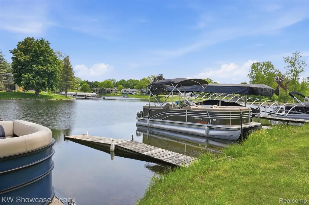 3345 E Commerce Road Commerce Charter Township MI 48382
