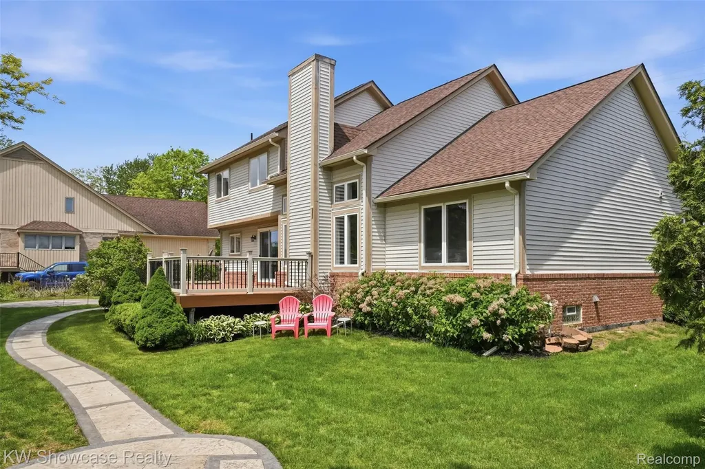 3345 E Commerce Road Commerce Charter Township MI 48382