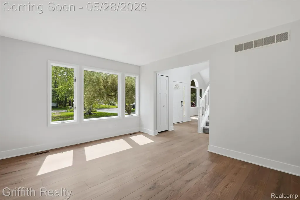 10940 Home Shore Drive Hamburg Township MI 48169