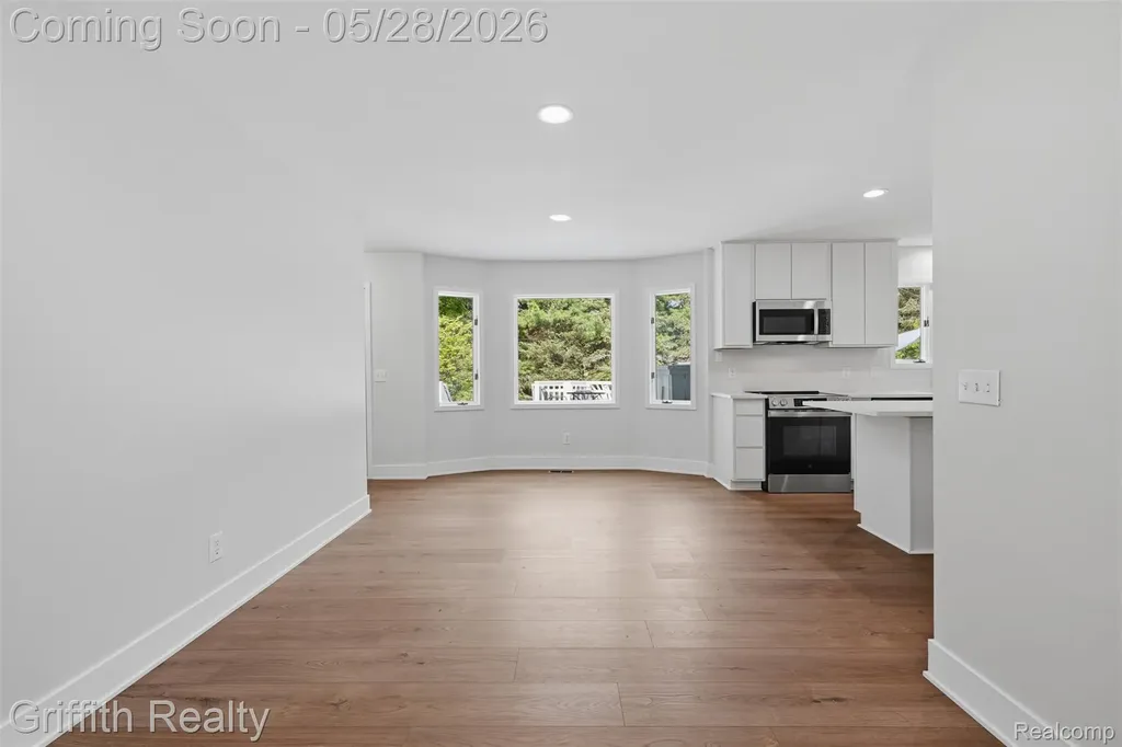 10940 Home Shore Drive Hamburg Township MI 48169