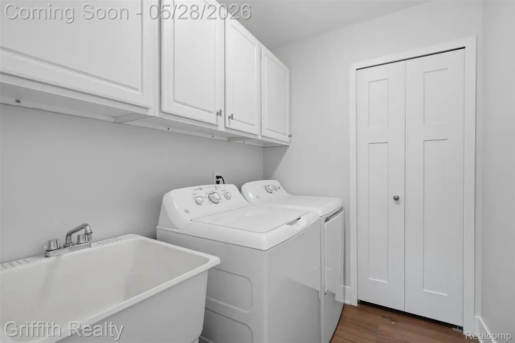 10940 Home Shore Drive Hamburg Township MI 48169