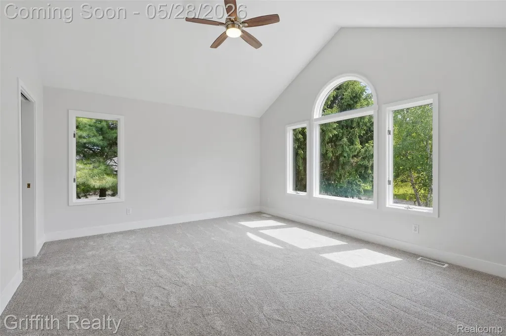 10940 Home Shore Drive Hamburg Township MI 48169