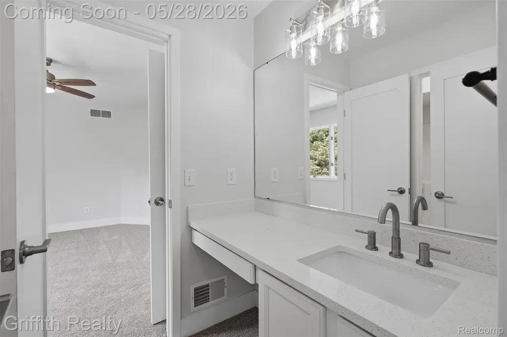 10940 Home Shore Drive Hamburg Township MI 48169