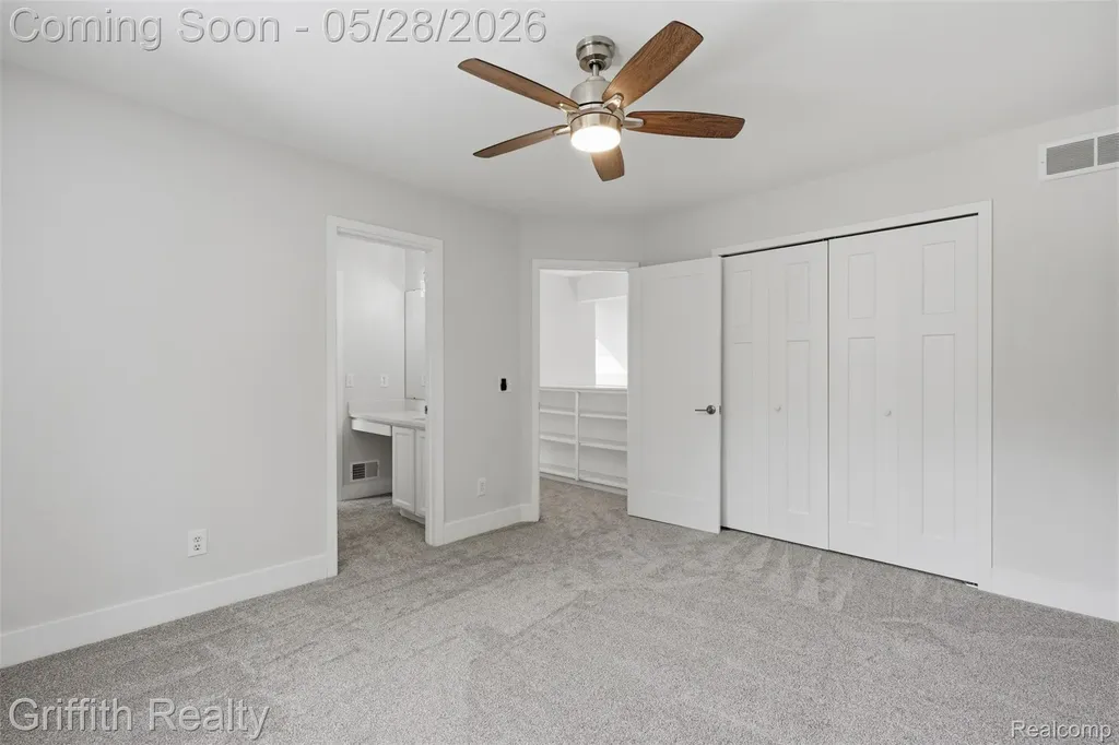 10940 Home Shore Drive Hamburg Township MI 48169