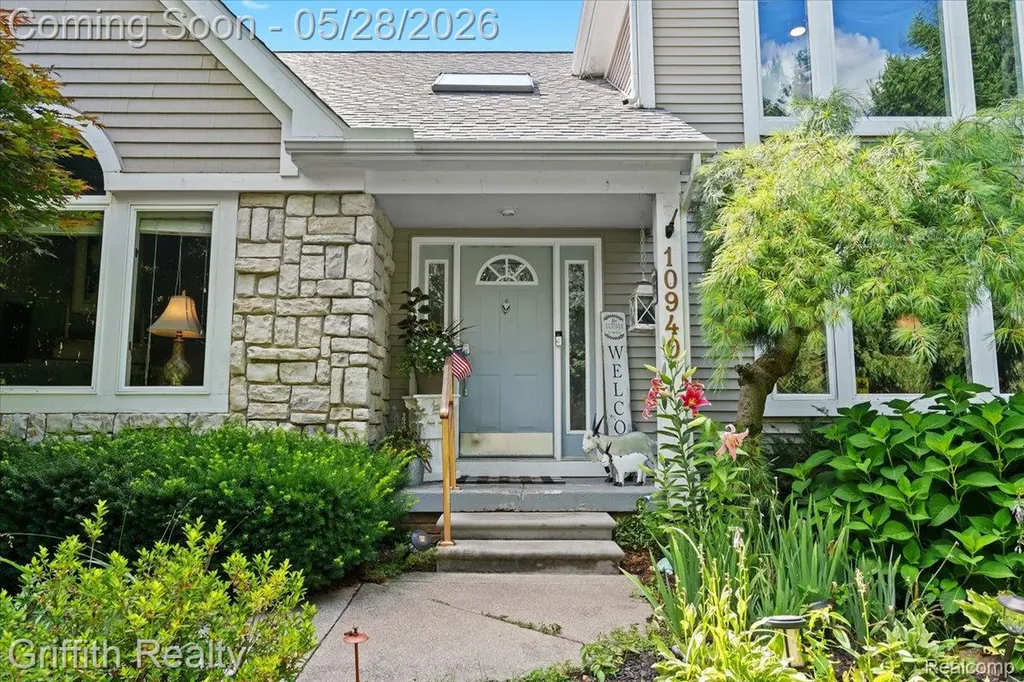 10940 Home Shore Drive Hamburg Township MI 48169