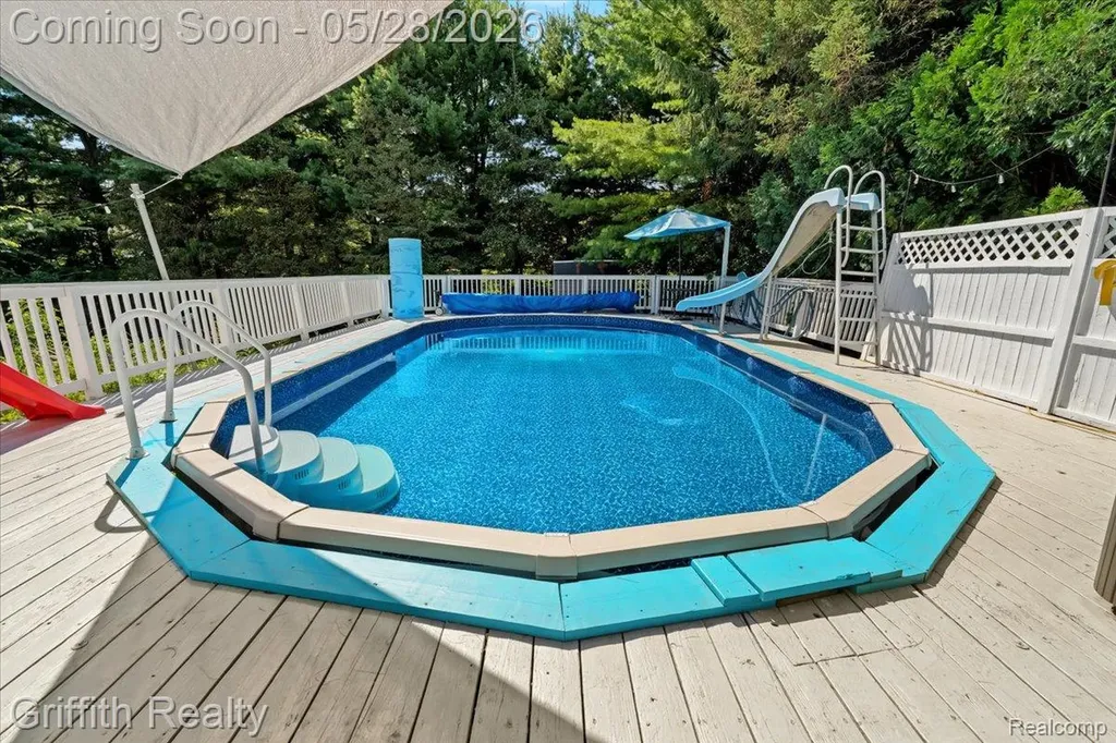 10940 Home Shore Drive Hamburg Township MI 48169
