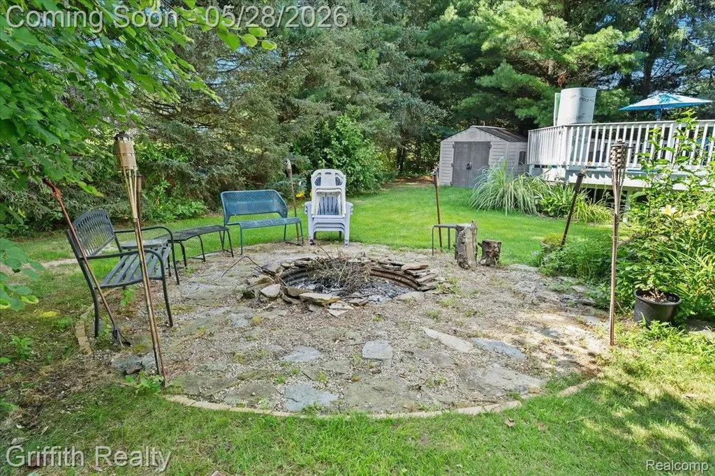 10940 Home Shore Drive Hamburg Township MI 48169